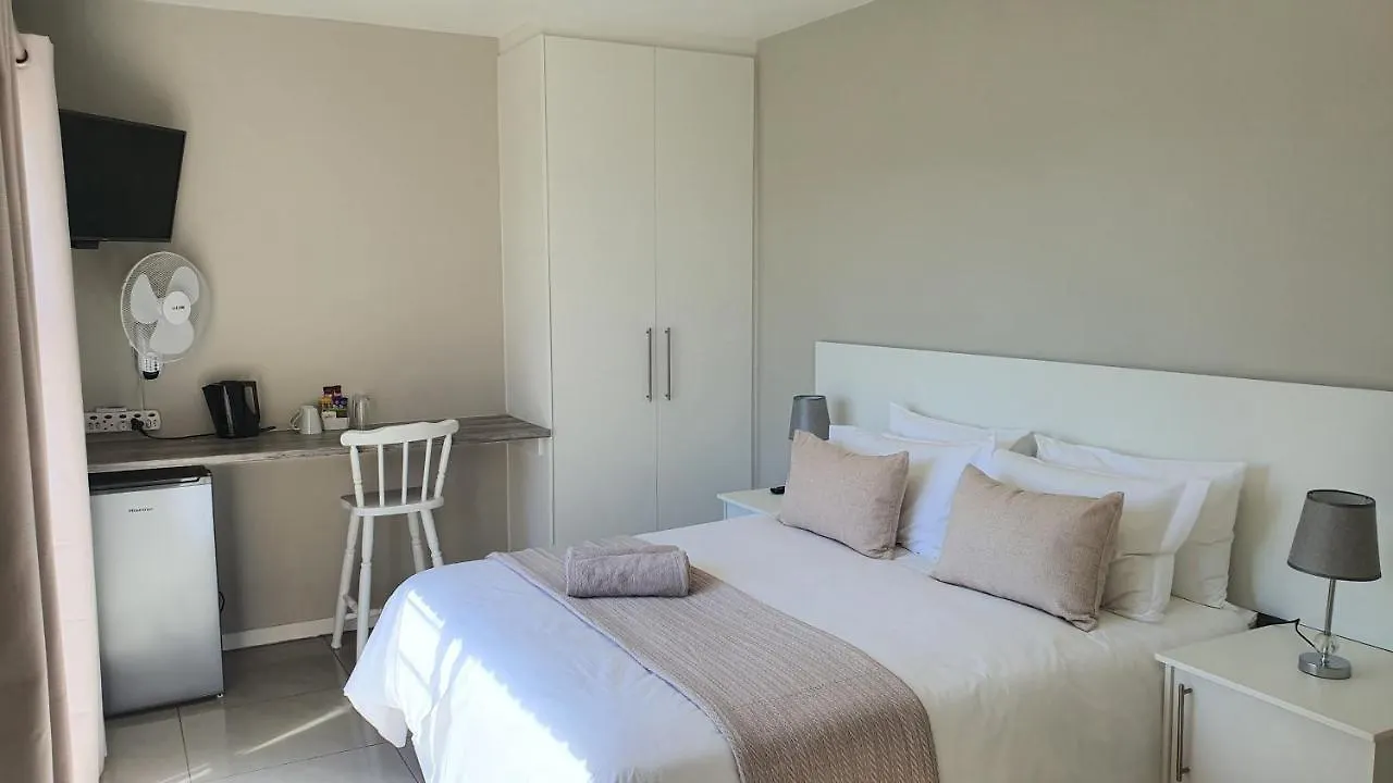 Kelzane Guesthouse Port Elizabeth Guest house